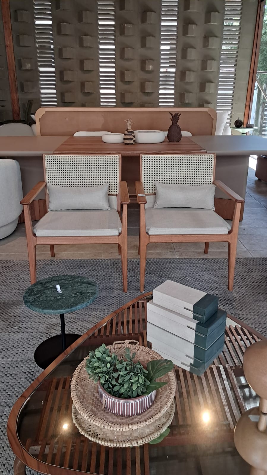 Sofá em couro automatizado para sala moderna